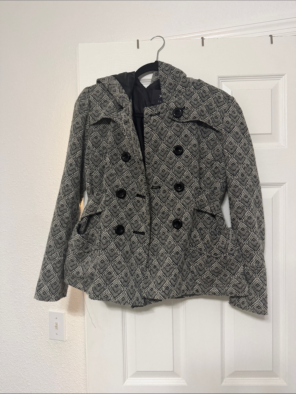 Forever 21 Black & White Diamond Pattern Peacoat